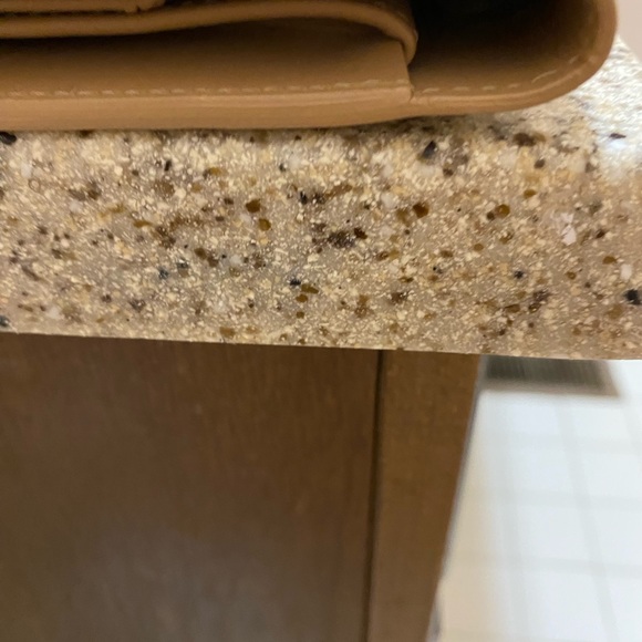 LOUIS VUITTON
Authentic Monogram Vernis Sarah Wallet - Picture 8 of 14